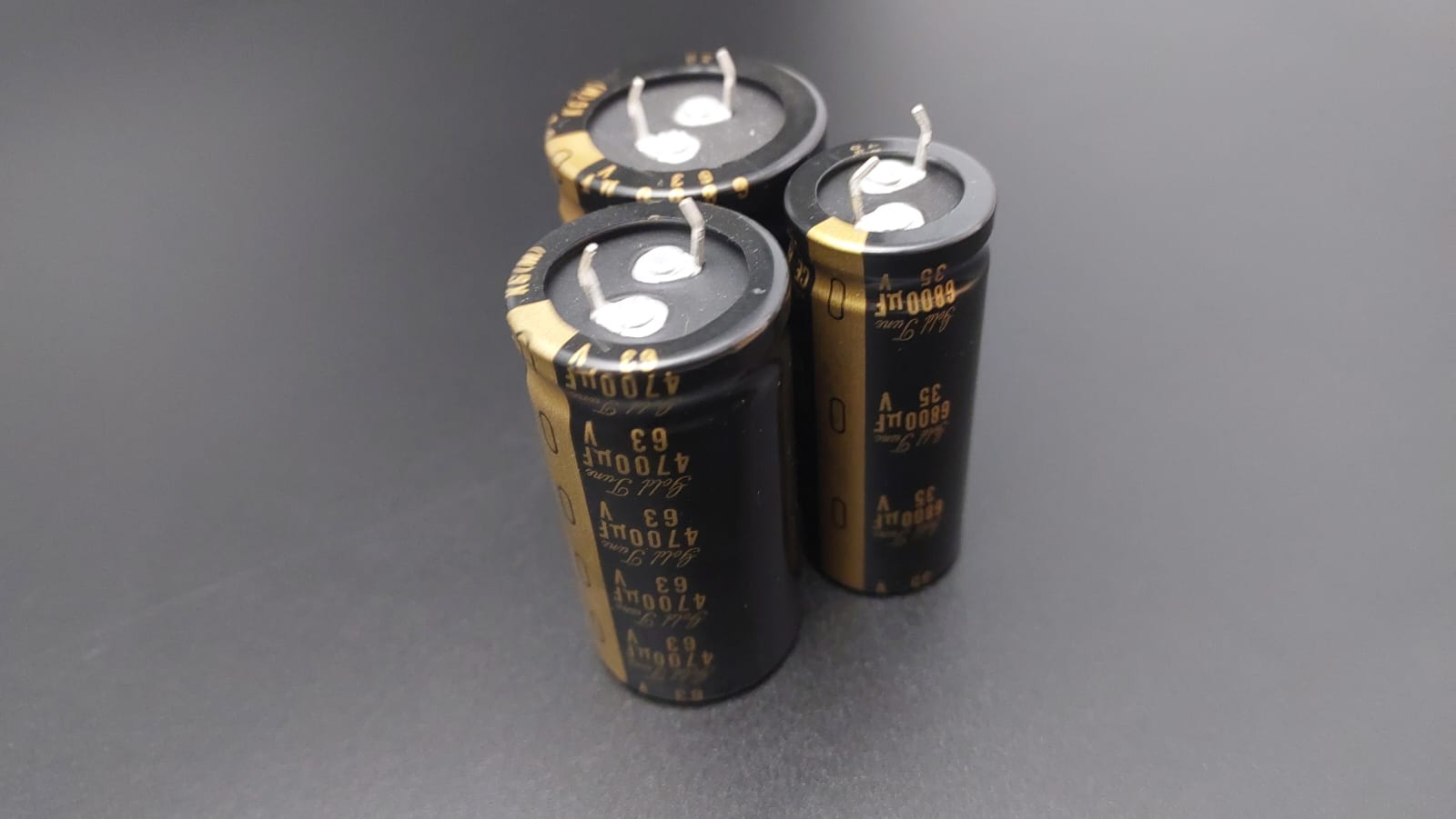 NICHICON KG 6800 μF 35V